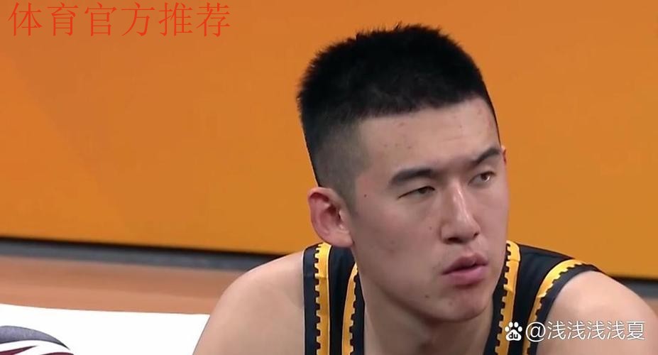 方硕全场出战14分钟,投篮3中3得到7分1篮板2助攻 方硕全场出战14分钟,投篮3中3得到7分1篮板2助攻